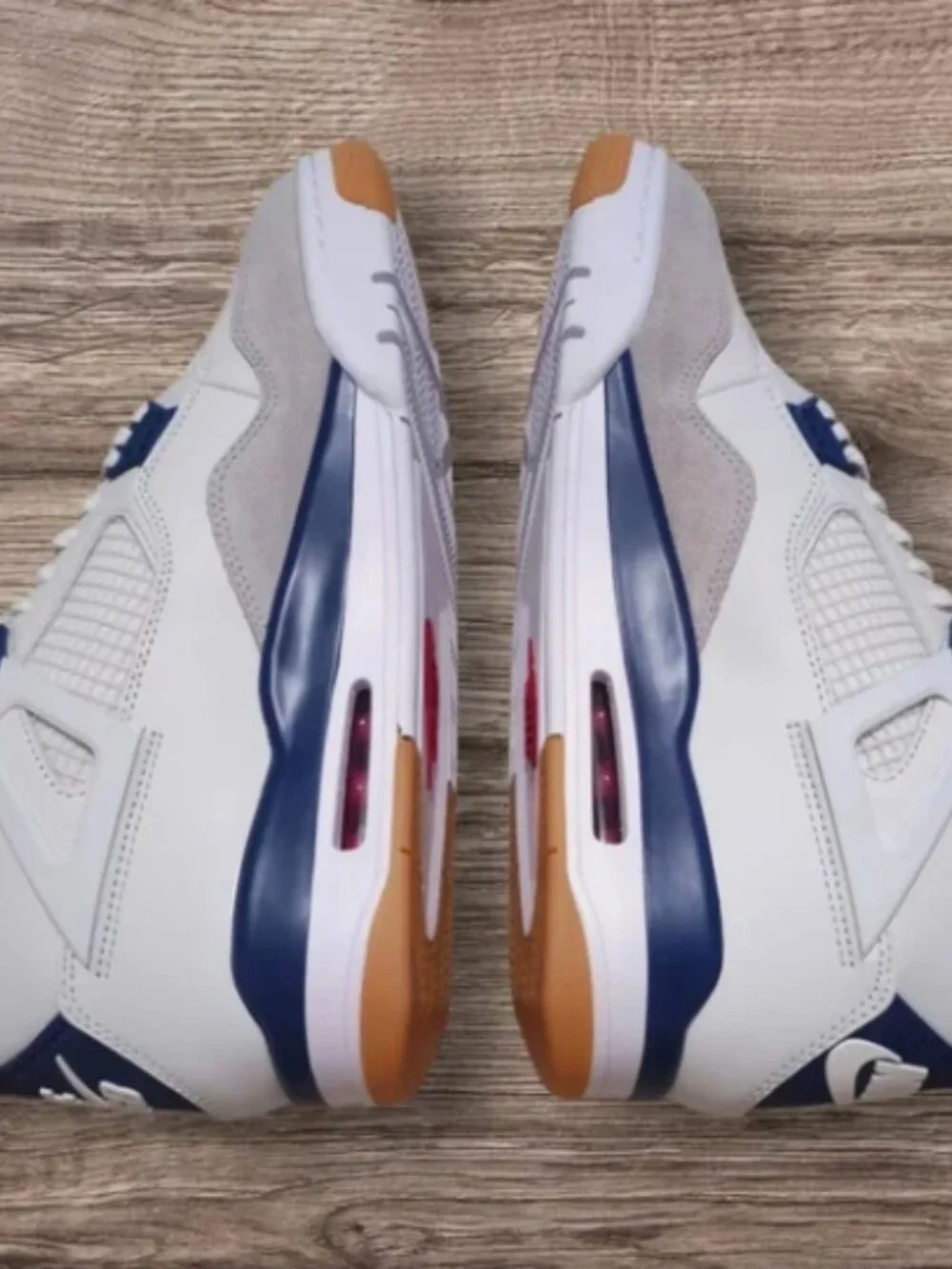 Air Jordan 4 Retro SB Navy Sneakers